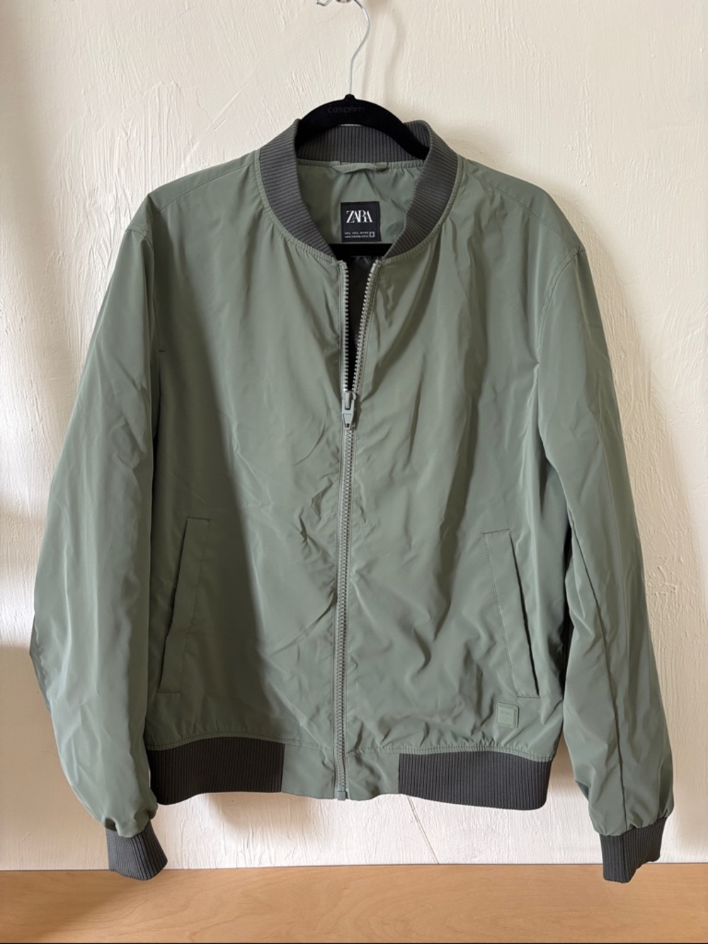 Zara Men's Sage Green Bomber Jacket